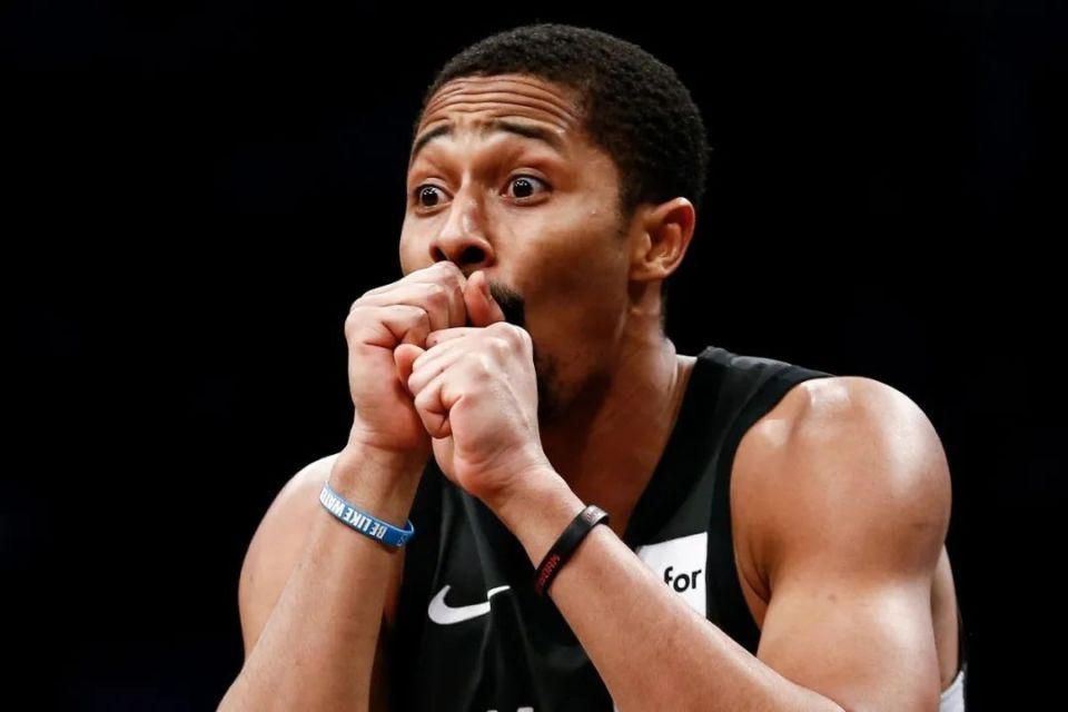 友博链接 -包含赛地聚焦：欧篮联今晨热度飙升，华盛顿奇才外线爆发，球迷炸锅，轮换策略成焦点的词条