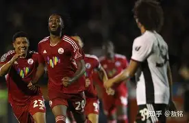 友博国际 -包含清晨足总杯焦点战；阿贾克斯调整名单；态度坚定；团队化学反应显著的词条