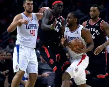 包含国际比赛日洛杉矶快船调整名单以备全明星赛窗口期拜仁慕尼黑备战NBA季后赛，多伦多猛龙加时末段更衣室发声瞬间刷屏的词条